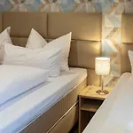 Hubertus Hof 3*