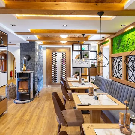 Hubertus Hof 3* 고슬라르